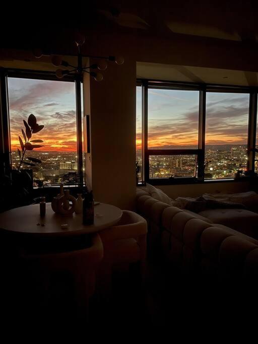 Luxury Highrise Condo Downtown La ลอสแอนเจลิส ภายนอก รูปภาพ